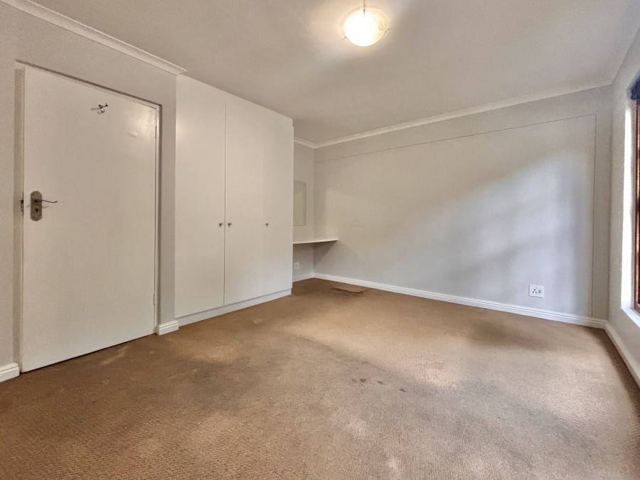 2 Bedroom Property for Sale in Wynberg Upper Western Cape